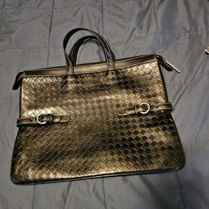 Sophisticated CarBotti woven pattern exterior Handbag Black